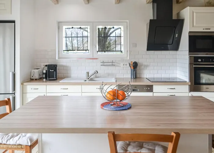 Dom wakacyjny Beautiful In With Wifi